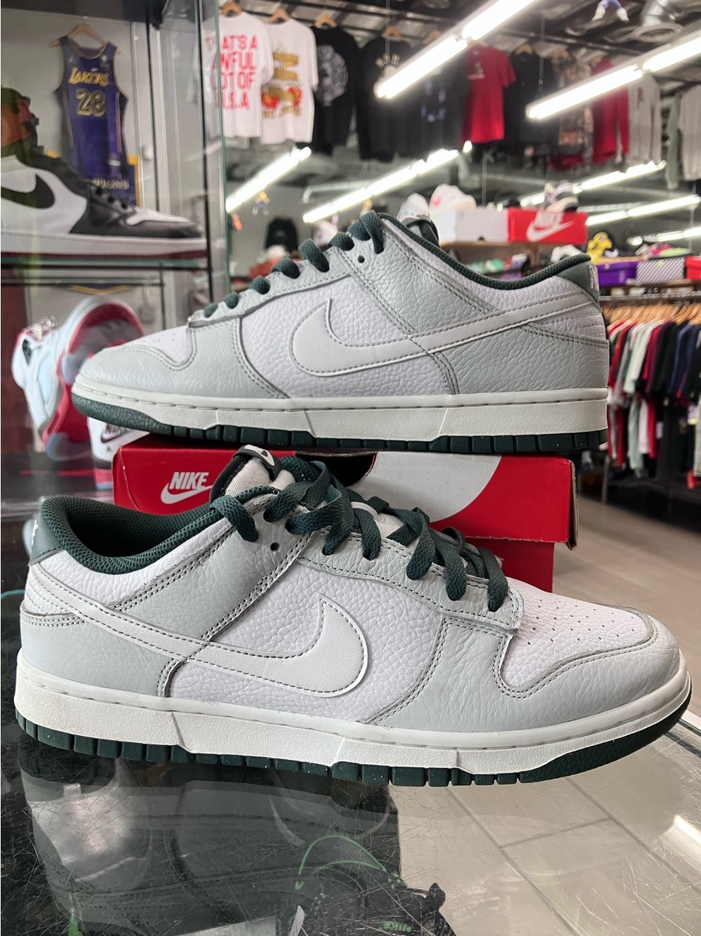 Nike Dunk Low Retro SE Photon Dust Vintage Green Size 10.5